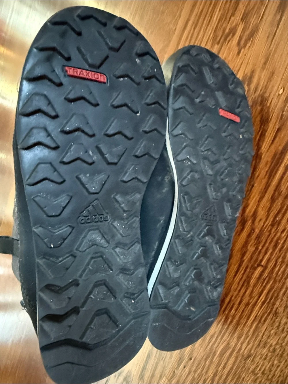 Adidas CW snow pitch boots